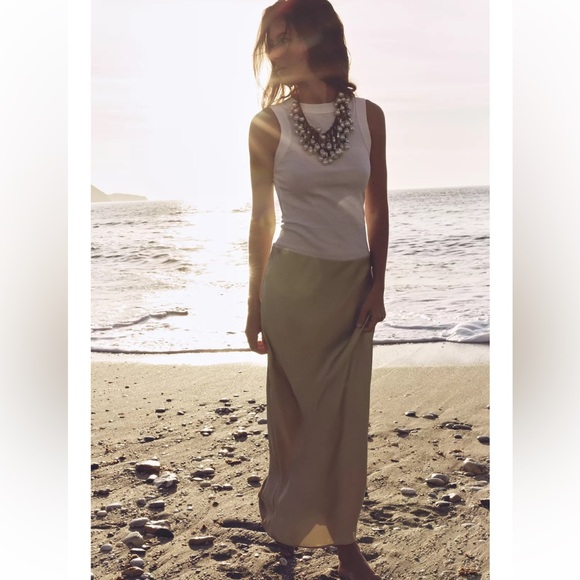 NWT ZARA Elegant Tan Satin Skirt - Picture 4 of 7